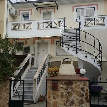 Apartment Efi Néa Péramos Bagian luar foto