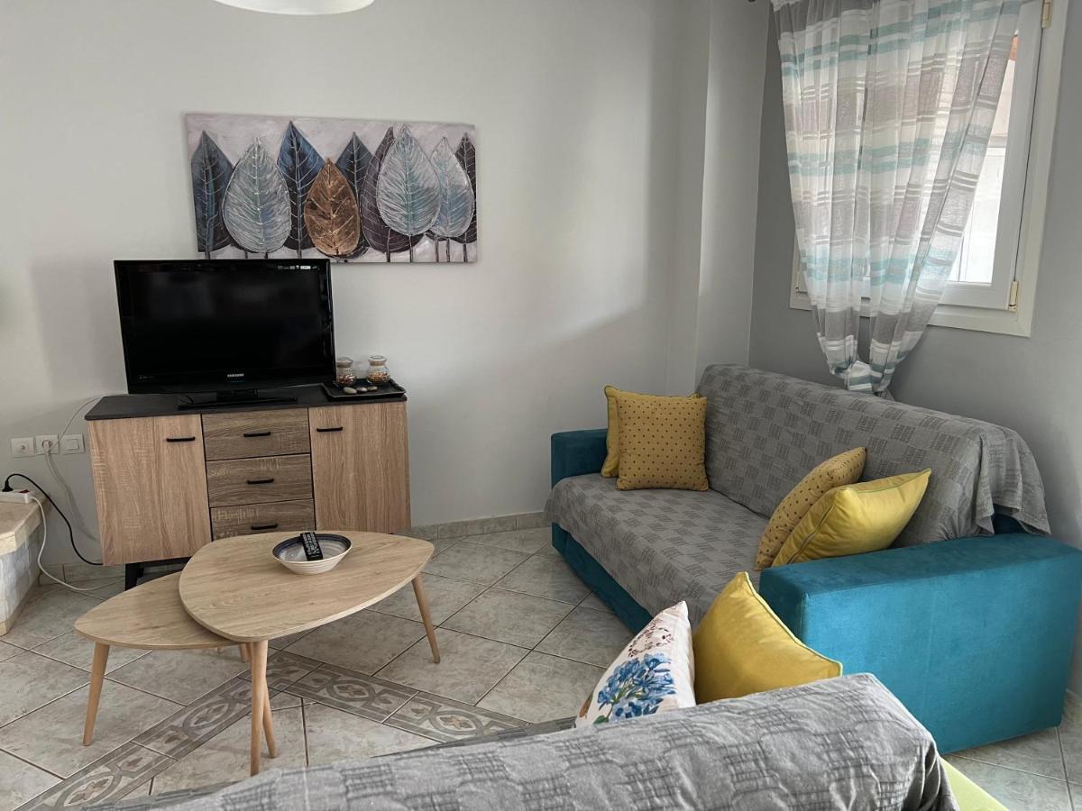 Apartment Efi Néa Péramos Bagian luar foto