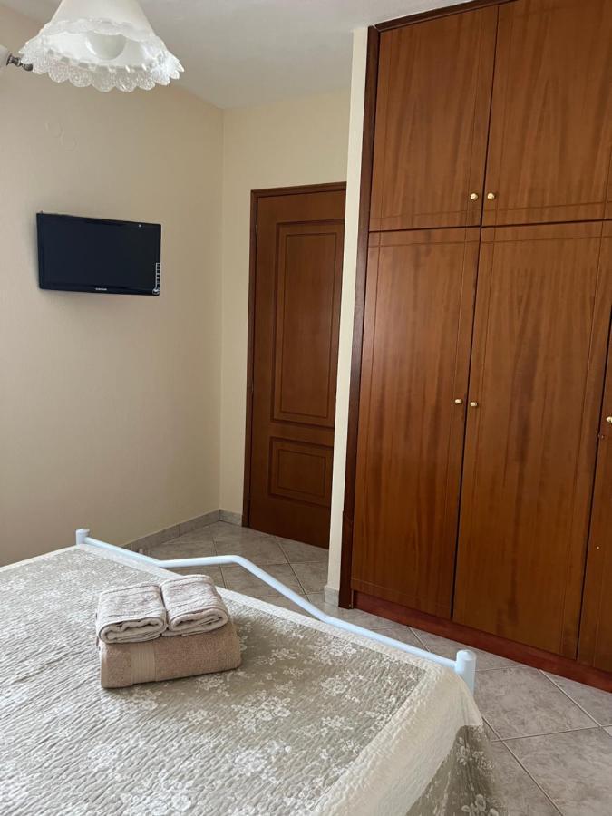 Apartment Efi Néa Péramos Bagian luar foto