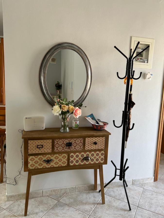 Apartment Efi Néa Péramos Bagian luar foto